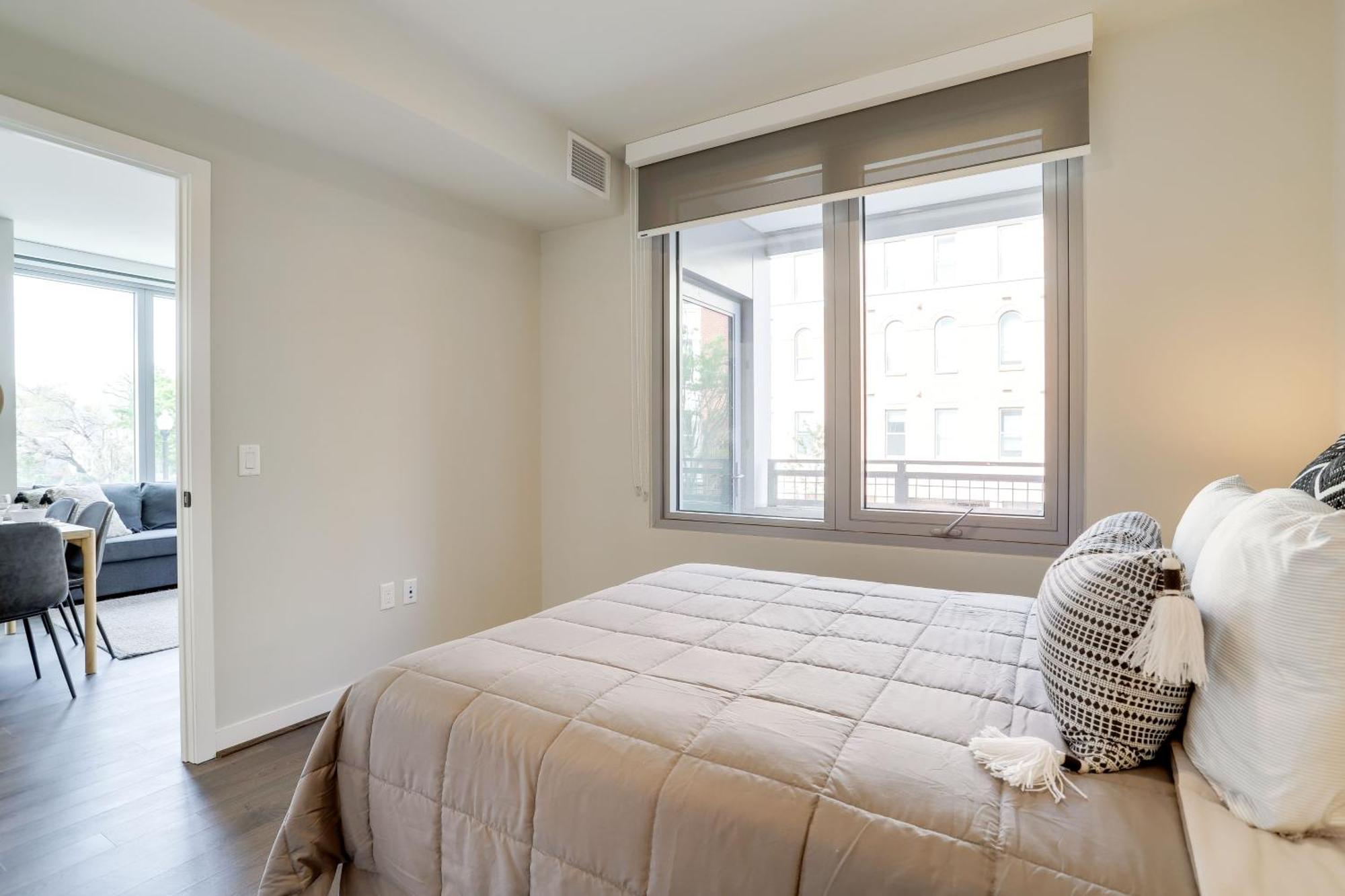 Stylish Condo At Clarendon With Rooftop Views Arlington Exterior photo